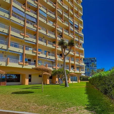 Apartment Diana 905. Superb South-facing One-bedroom With Amazing Sea Views.