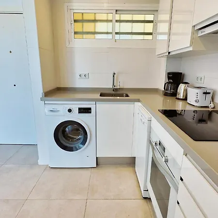 Diana 905. Superb South-facing One-bedroom With Amazing Sea Views. Apartment
